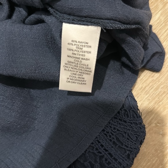 Spense Navy Top with Lace Accent across front & on Bell Sleeves Sz S/P - Picture 5 of 5